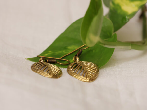 Dokra Leaf Shaped Ear Ring